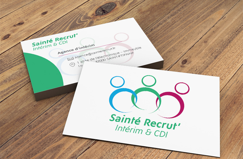 Présentation des cartes de visite de l'agence sainté recrut